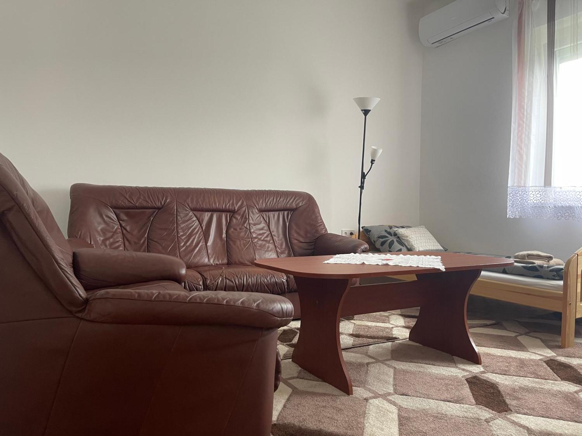 Valentina Apartman Balatonmariafurdo Exterior photo