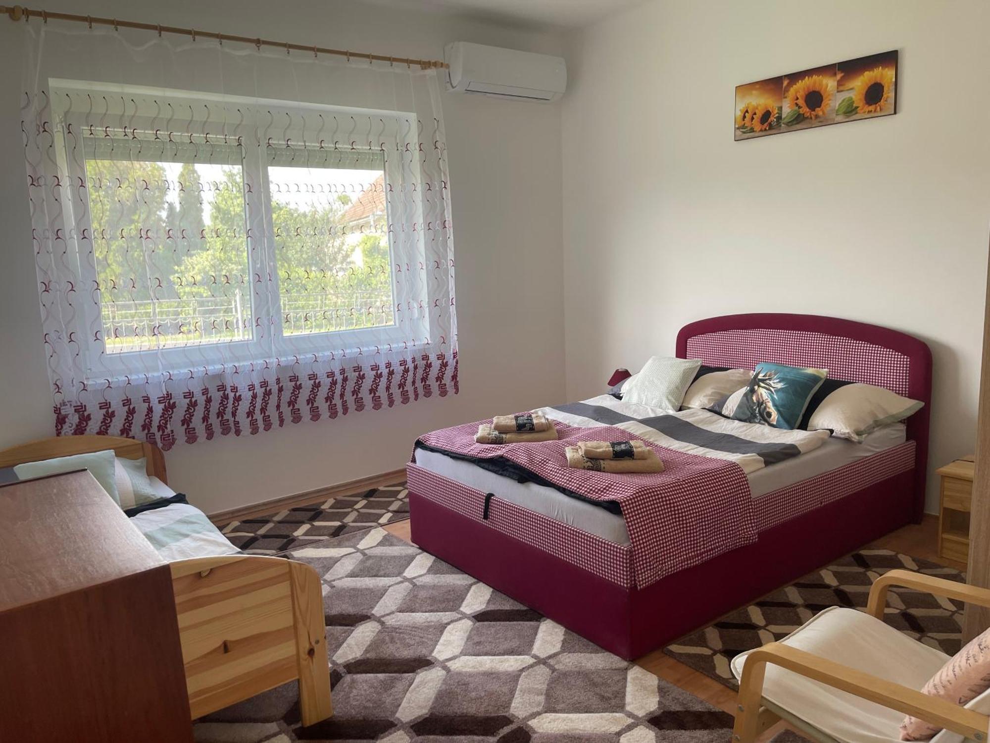 Valentina Apartman Balatonmariafurdo Exterior photo