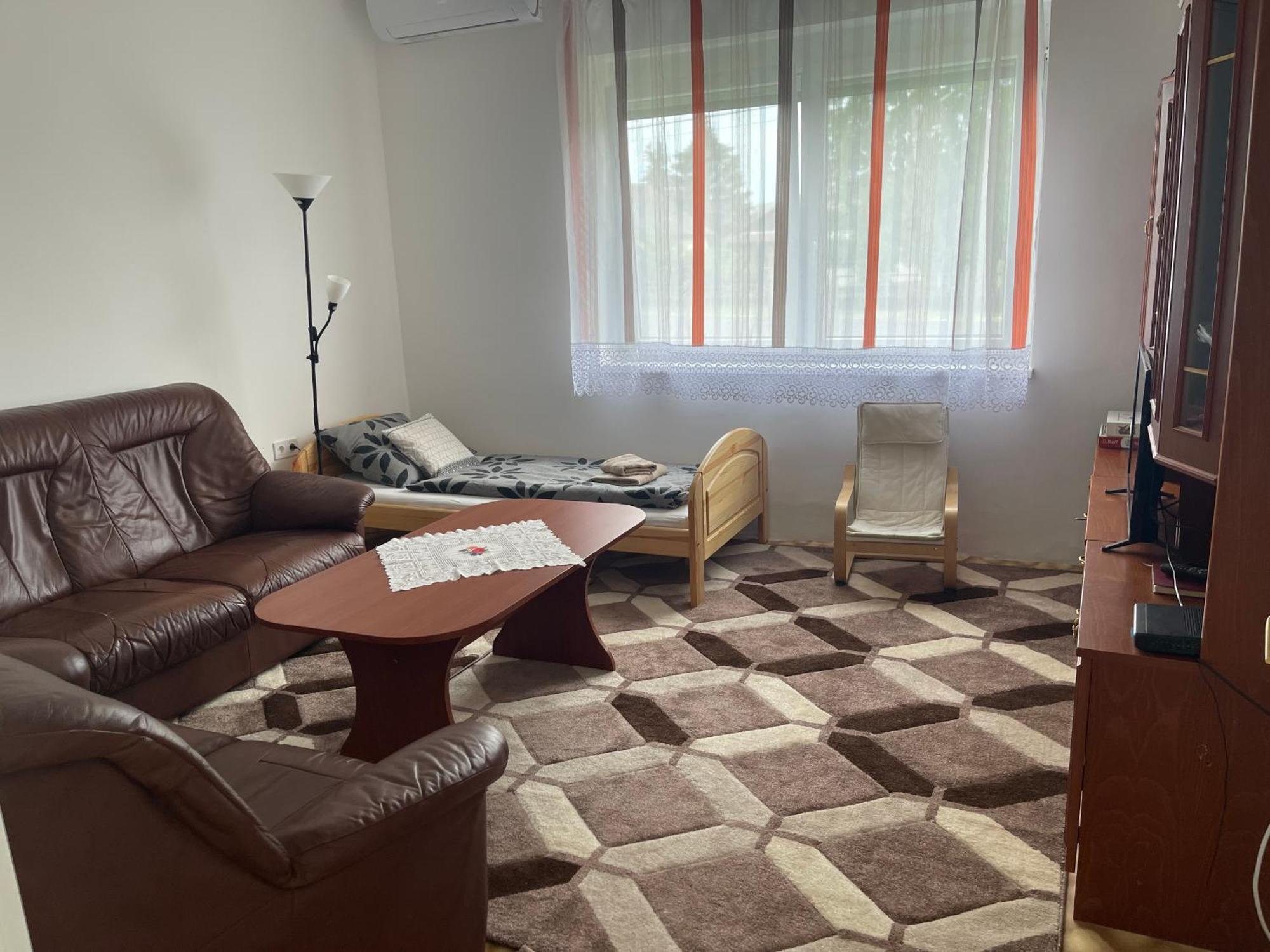 Valentina Apartman Balatonmariafurdo Exterior photo